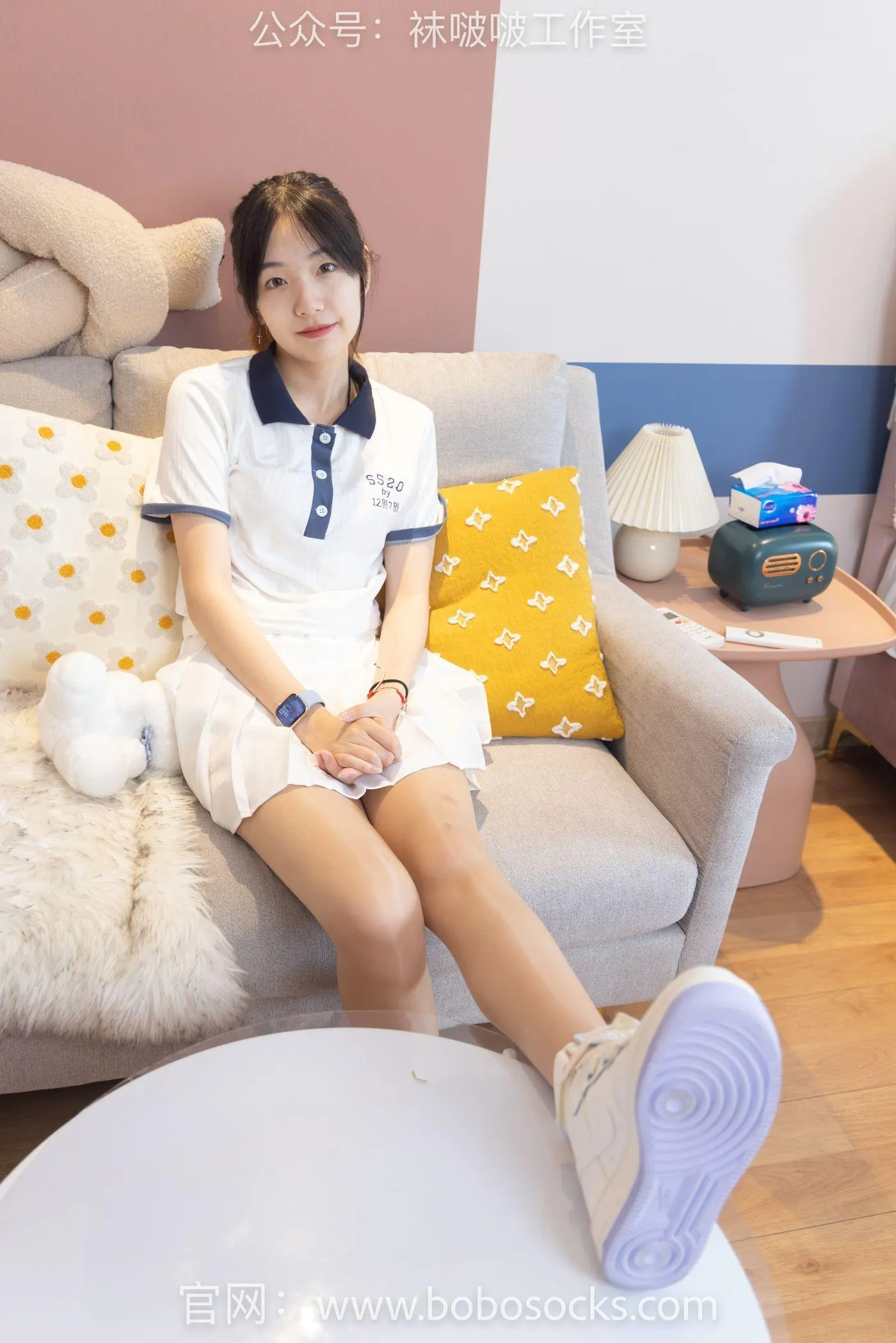 [BoBoSocks袜啵啵]NO.096 小甜豆-板鞋、白棉袜、油亮肉丝 [145P]插图5